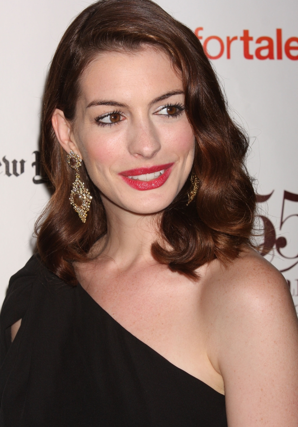 Anne Hathaway - Drama Desk Awards 2010